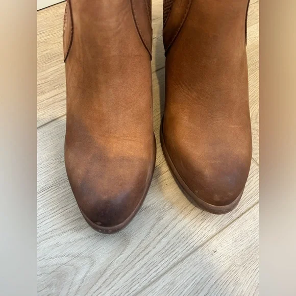 Ugg Shoes Womens Size 9.5 Ankle Boot Cobie II Nubuck Leather Heel Chelsea Bootie - Picture 3 of 11